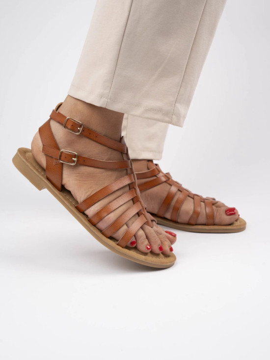 Klapki damskie eleganckie w kolorze Camel