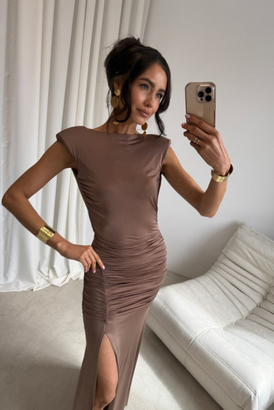 Maxi sukienka w jasnobrązowym odcieniu Aurelia