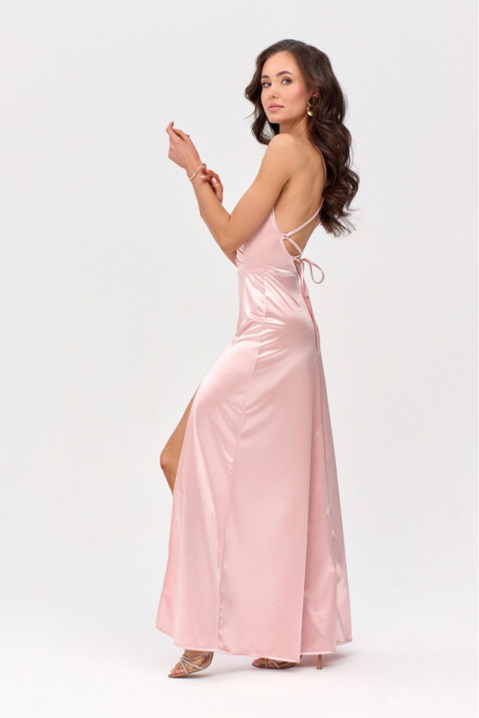 Satynowa maxi sukienka z wiązaniem na plecach w kolorze różowym