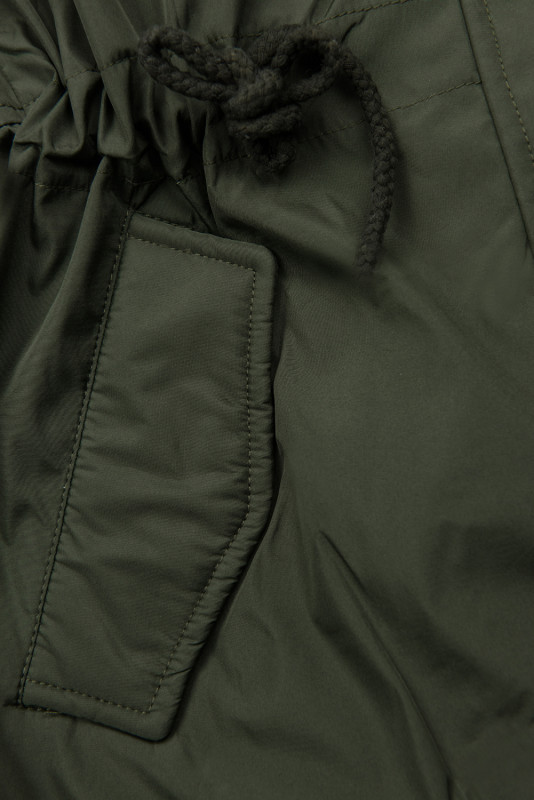 Zimowa parka w kolorze khaki z futerkiem