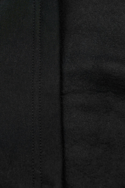 Czarna bluza w fasonie slim