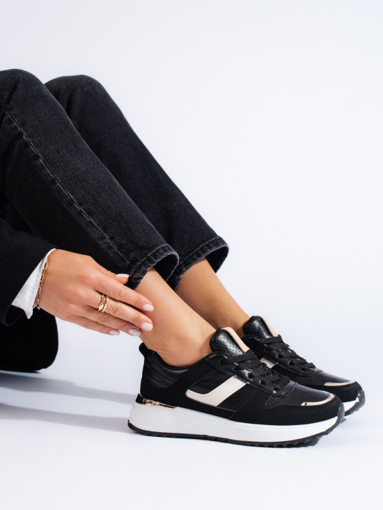 Czarne sneakersy na platformie
