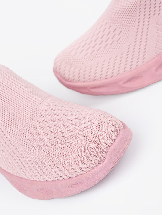Różowe buty sportowe
