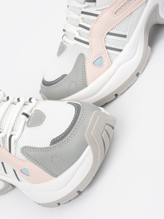 Pastelowe buty sportowe na platformie