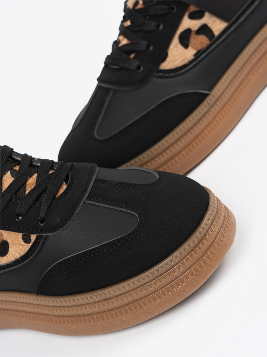 Damskie czarne sneakersy z panterką