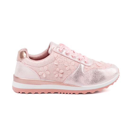 Różowe sneakersy z kwiatowym motywem