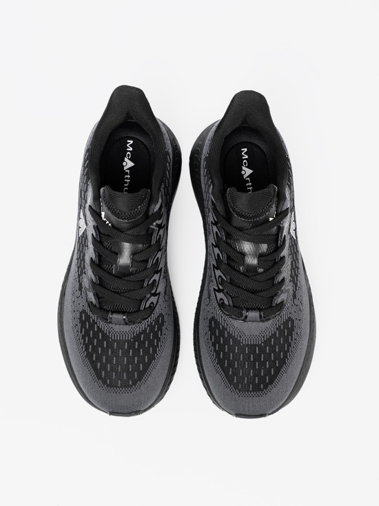 Lekkie czarne sneakersy z oddychającą cholewką McArthur