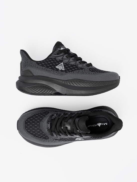 Lekkie czarne sneakersy z oddychającą cholewką McArthur