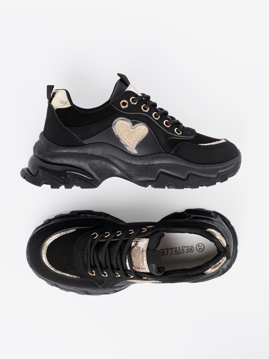 Czarne sneakersy z ozdobnym złotym sercem