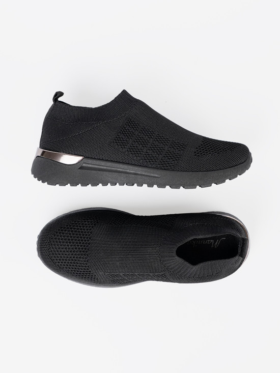 Czarne sportowe buty slip-on z siateczkową cholewką