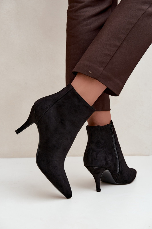 Czarne botki na szpilce z eko zamszu ze szpiczastym noskiem
