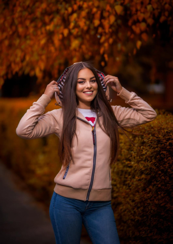 Czarna bluza z podszewką w paski