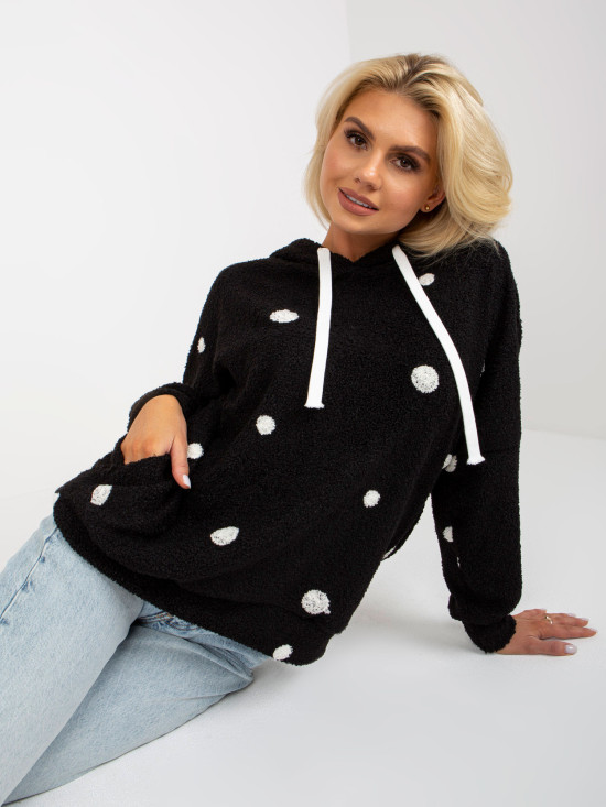 Czarna futrzana bluza w grochy z kapturem