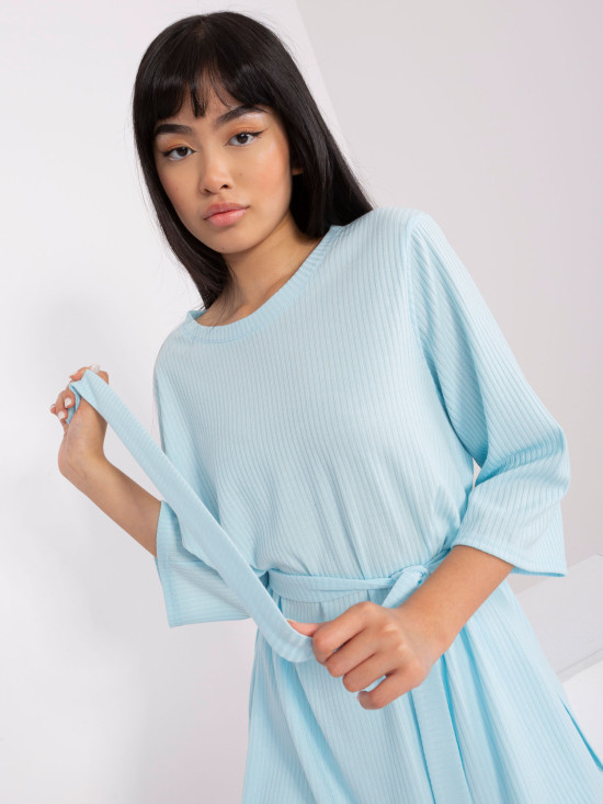 Jasnoniebieski komplet casualowy z bluzką oversize