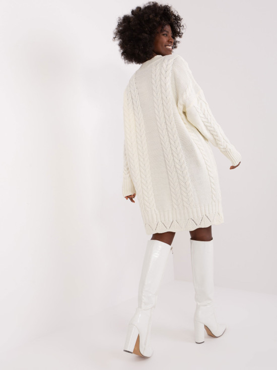 Elegancka midi sukienka w ecru