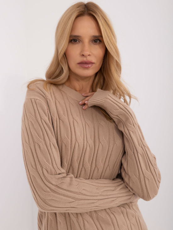 Wygodny sweter w kolorze camel