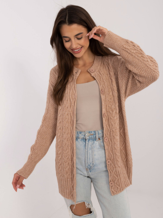 Wygodny sweter w kolorze camel