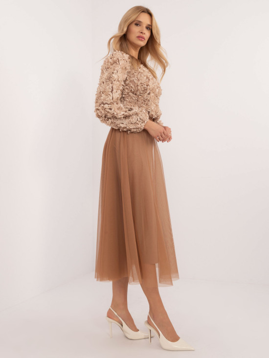 Midi tiulowa spódnica w kolorze camel