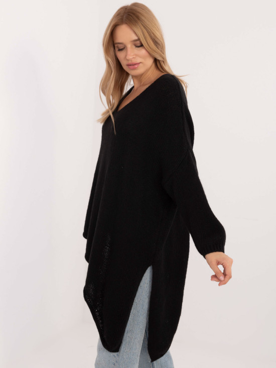 Elegancki czarny sweter