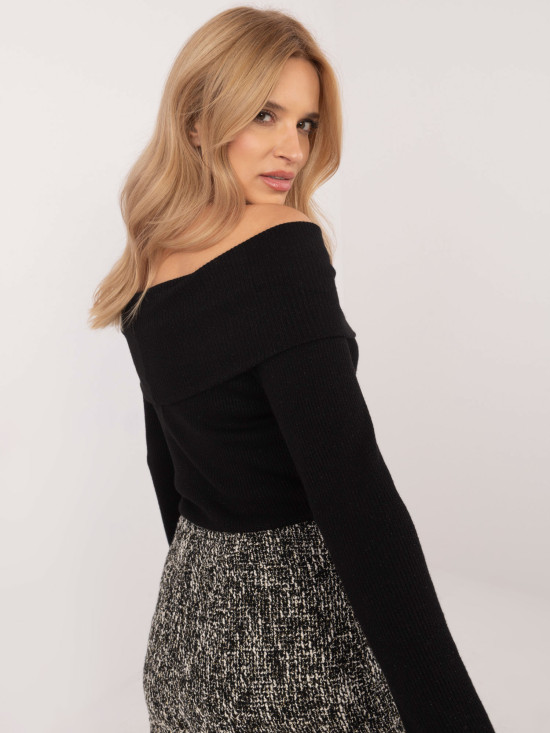 Elegancki czarny sweter z długim rękawem