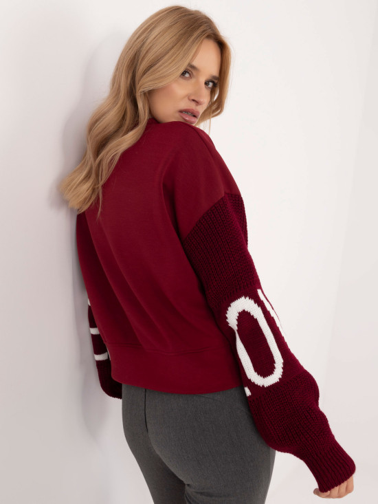 Stylowa czerwona bluza