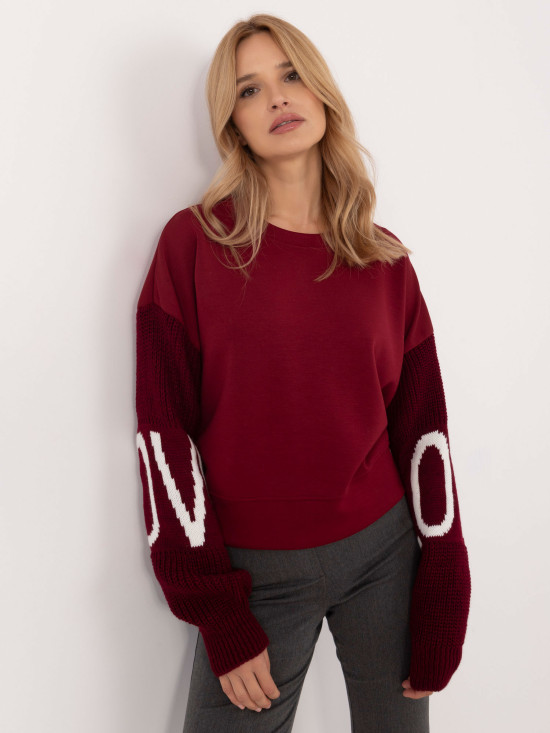 Stylowa czerwona bluza