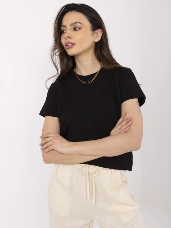Czarny t-shirt z krótkim rękawem