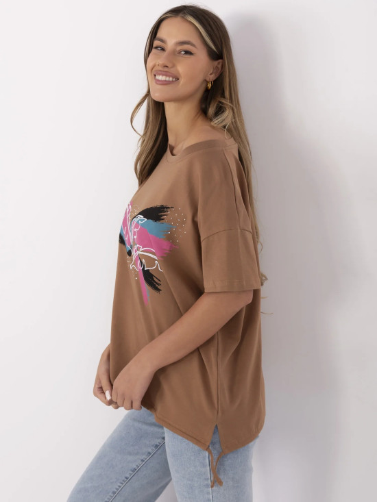 Stylowe t-shirt z aplikacją w jasnym beżu