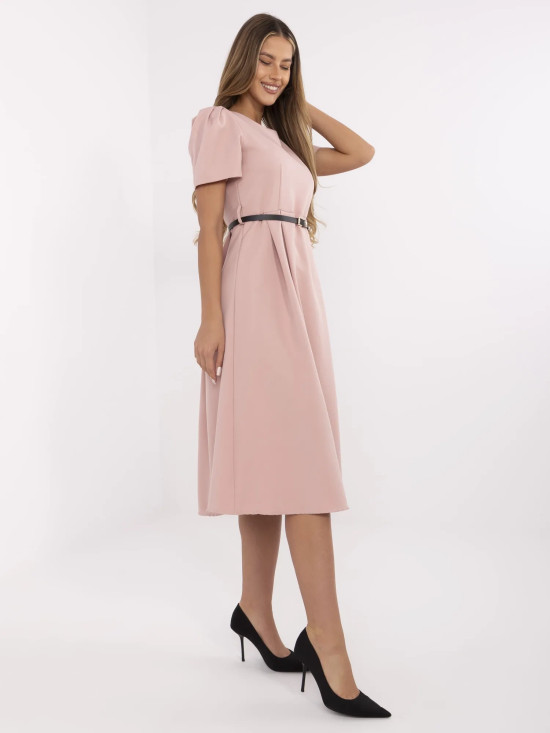 Elegancka midi sukienka w ciemnoróżowym