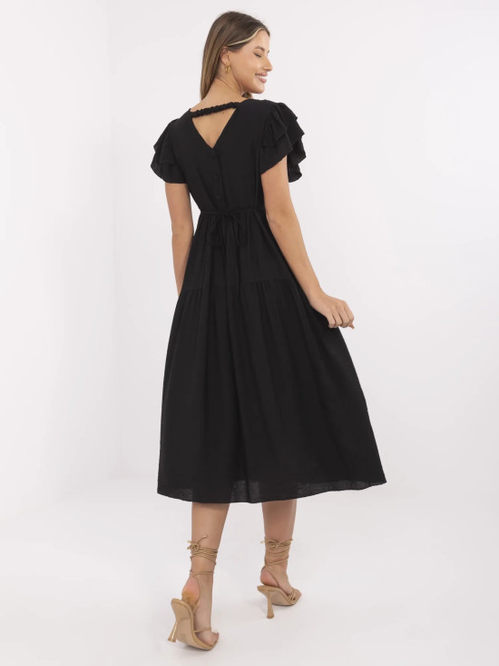 Elegancka czarna rozkloszowana sukienka