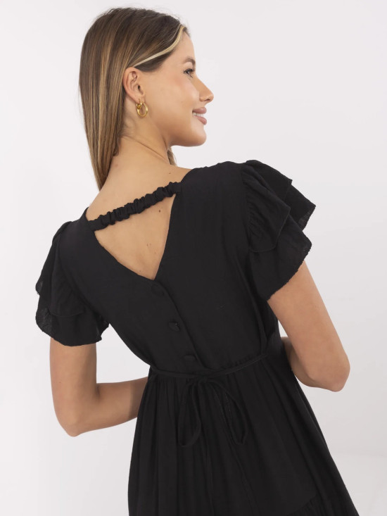 Elegancka czarna rozkloszowana sukienka