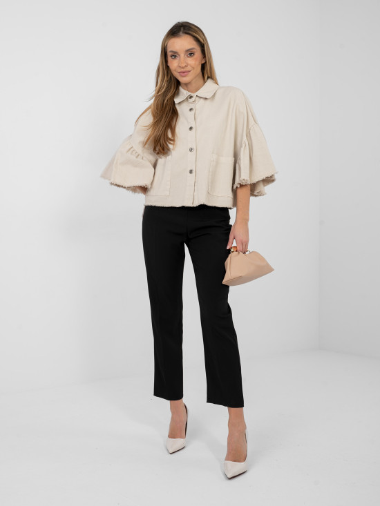 Beżowa krótka kurtka jeansowa z falbaną