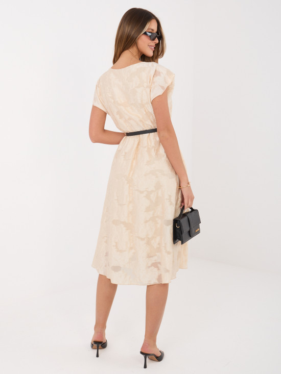 Beżowa rozkloszowana sukienka midi z paskiem