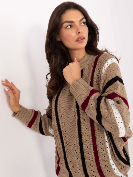 Beżowy ażurowy sweter w paski