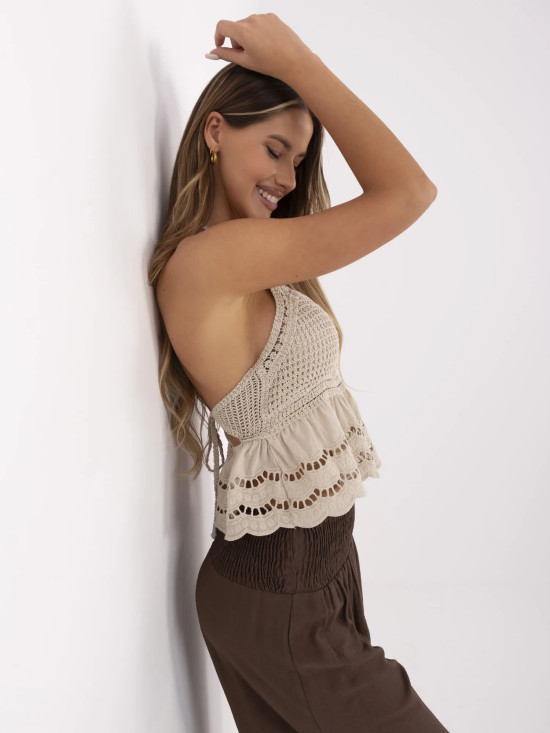 Beżowy boho top z koronkowym wzorem