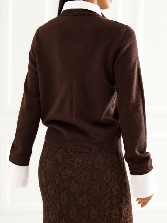 Elegancki brązowy sweter polo