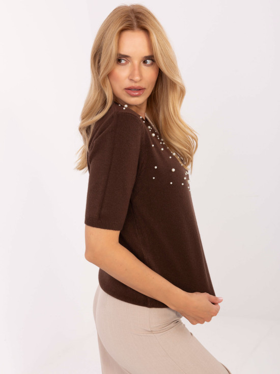 Elegancki brązowy sweter z aplikacją