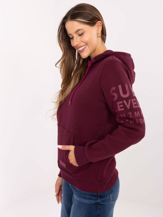 Stylowa czerwona bluza z kapturem
