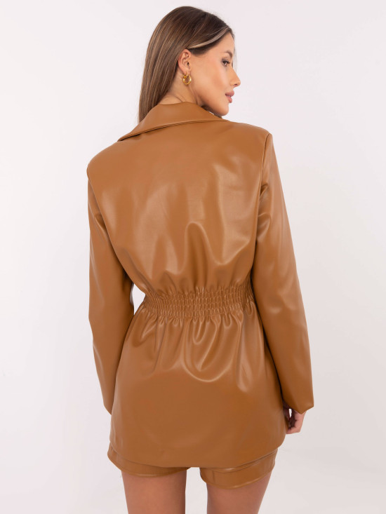 Stylowa marynarka camel z podszewką i dwurzędowym zapięciem