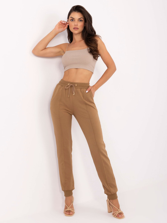 Stylowe spodnie dresowe w kolorze camel