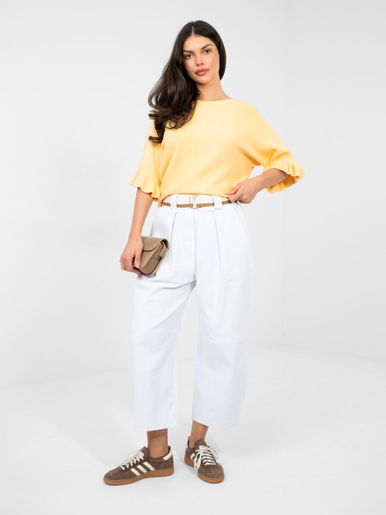 Elegancki żółty sweter z falbaną i rękawem 3/4