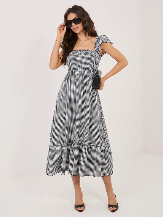 Czarna sukienka midi z falbaną i kratką