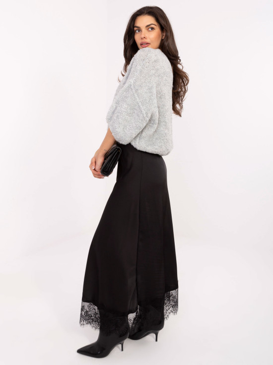 Czarna maxi spódnica z koronką