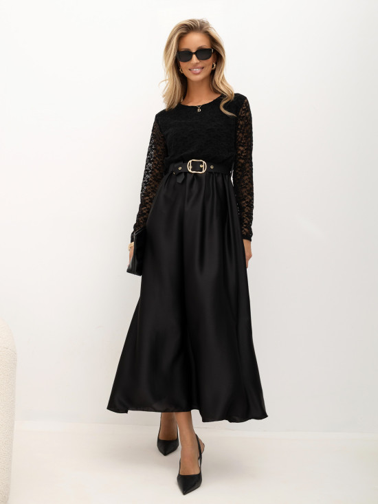 Elegancka czarna sukienka maxi z koronką i paskiem
