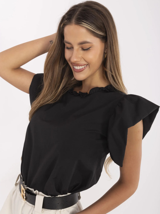 Elegancka czarna bluzka z falbanami