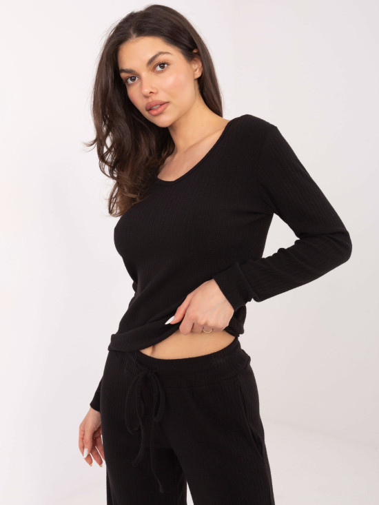 Czarne szerokie prążkowane spodnie z wysokim stanem