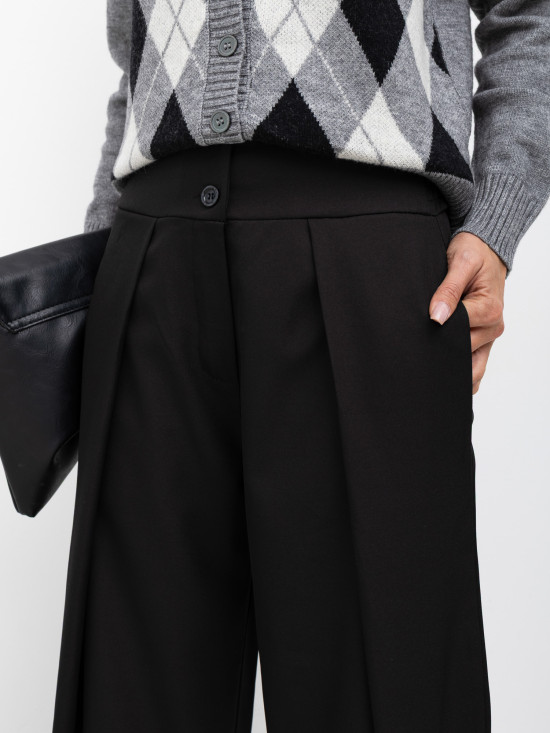 Czarne spodnie wide leg z wysokim stanem