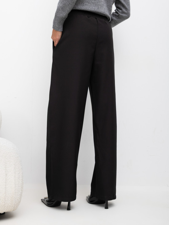 Czarne spodnie wide leg z wysokim stanem