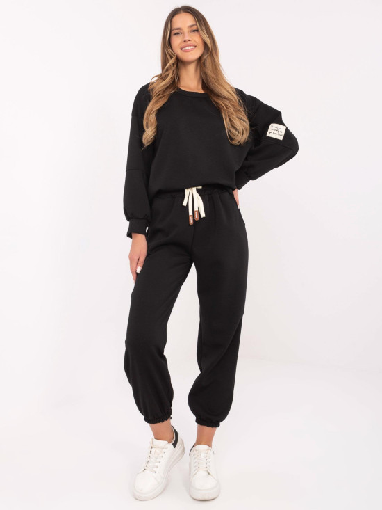 Stylowy czarny komplet