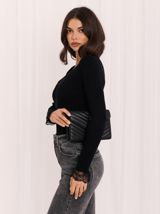 Czarny elegancki sweter z koronką